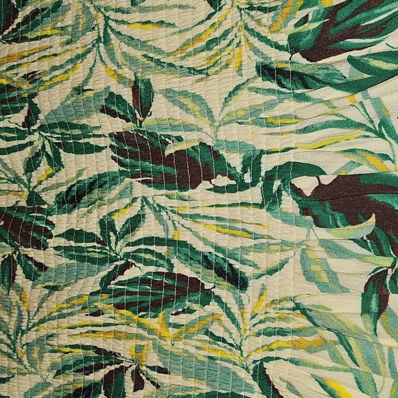 Torrid Peplum Washable Crinkle Gauze Smocked Tank Top 2X - Picture 10 of 10